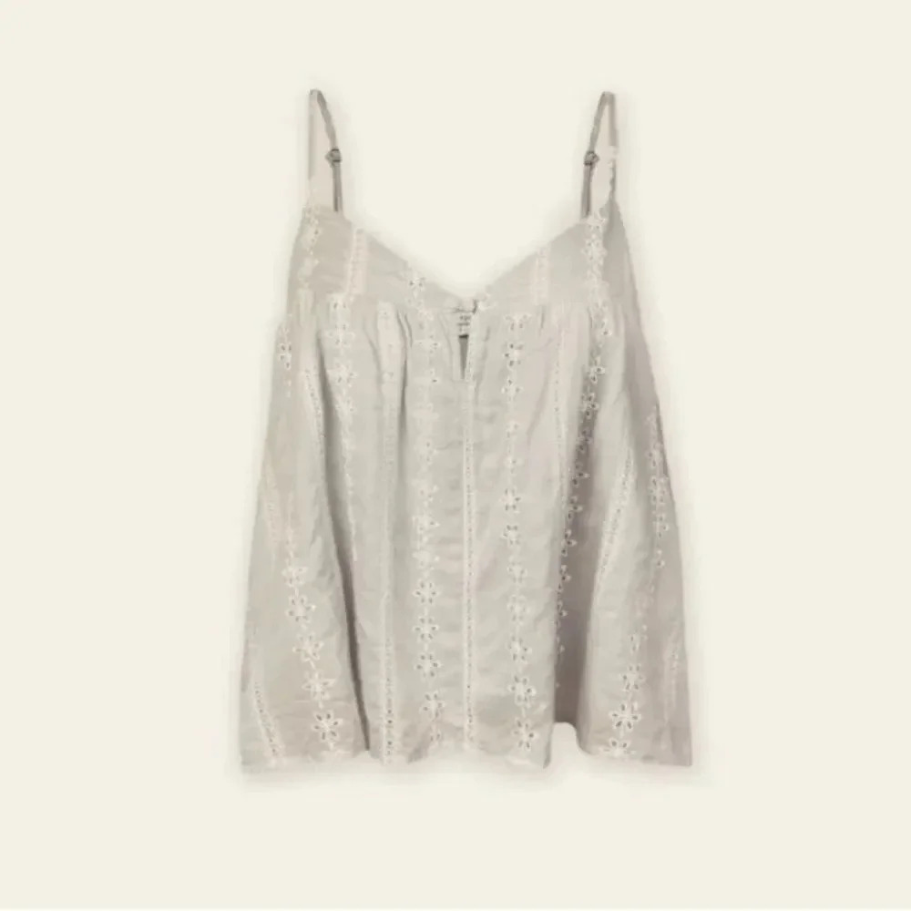 Dress Forum Striped Eyelet Triangle Cami Top - Light Grey